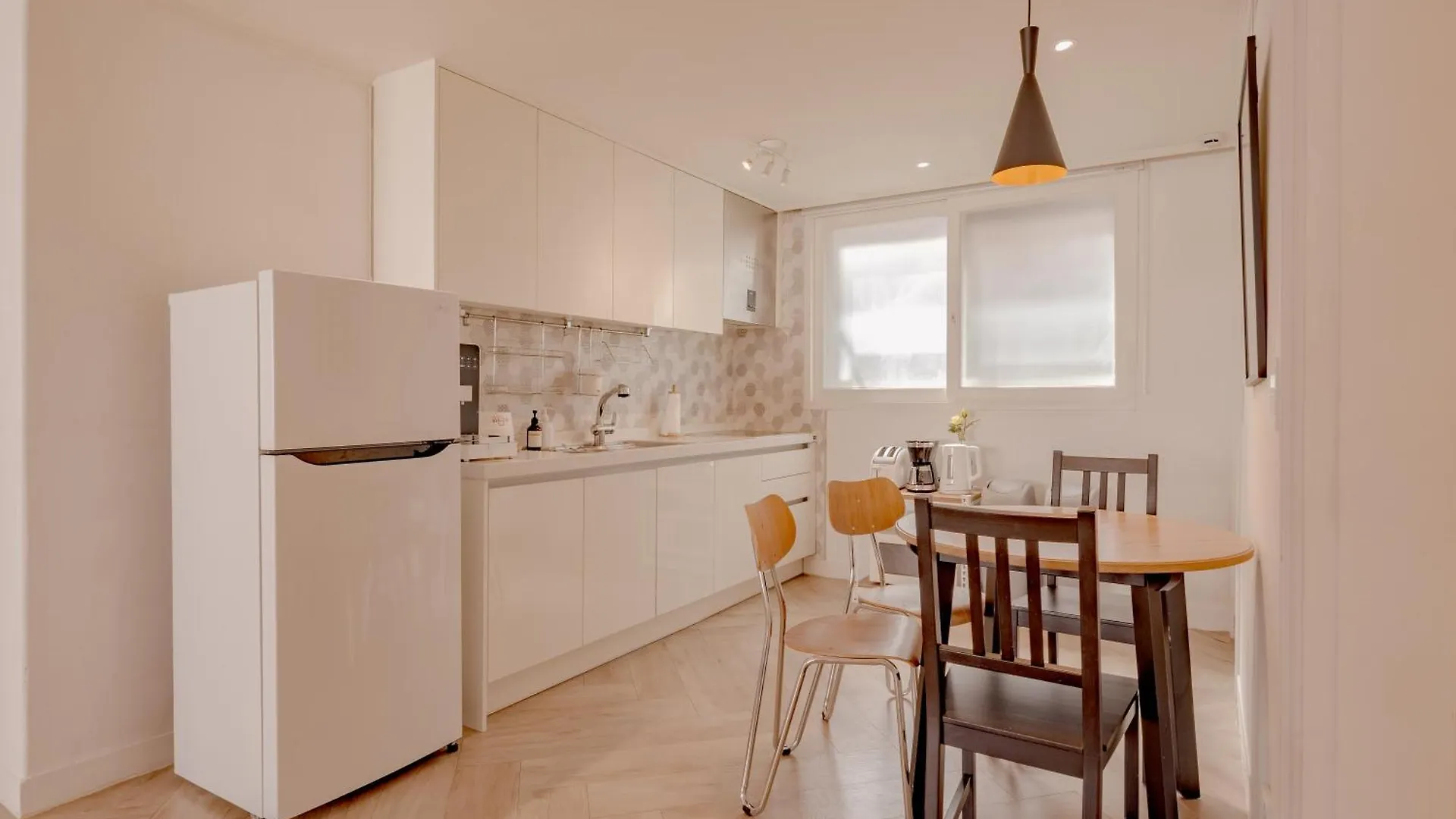 Seoul Traveler'S Hub, Maison De Luxe 302 At Gangnam Lägenhet
