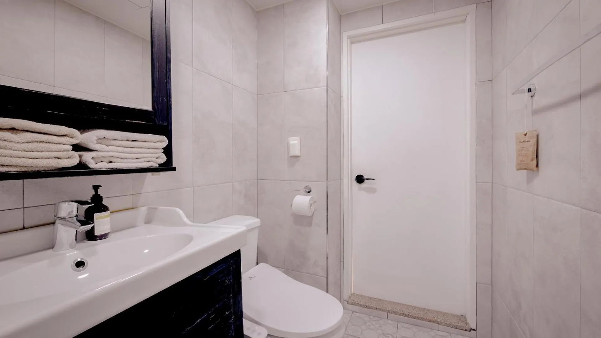 Seoul Traveler'S Hub, Maison De Luxe 302 At Gangnam شقة